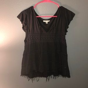 Black v neck flowy shirt